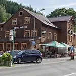 Otel Hvezda 3*