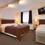 Otel Hvezda Praiano