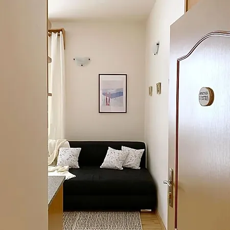 Hvezda Hotell